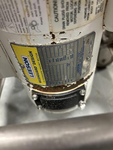 Used Used Bronco 7 Gallon Stainless Steel Likwifier.