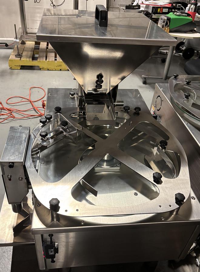 Used Used Stainless Steel Table-Top Electronic Tablet/Capsule Counter