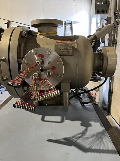 Used Used Shrader Scientific Environmental Test Chamber