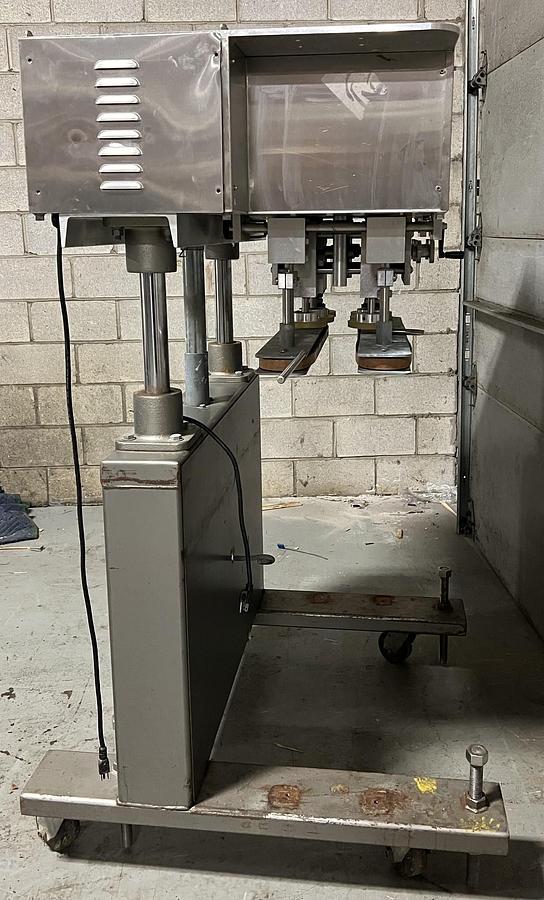 Used Used SureKap Stainles Steel Inline 3 Quill Cap Retorquer/Tightener, Model SK600