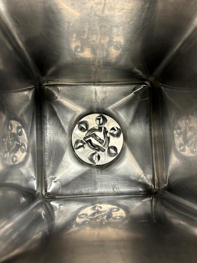 Used Used Bronco 7 Gallon Stainless Steel Likwifier.