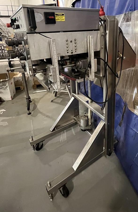 Used Used ELF Packaging Stainless Steel Cap Retorquer, Model 3500L