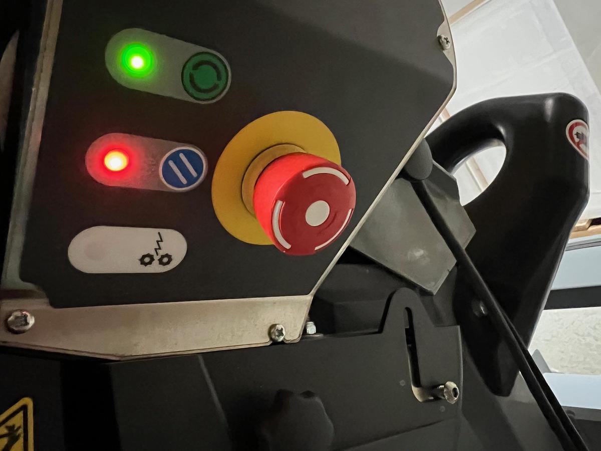 Used Used Sealed Air FasFil Jr. Compact Void-Fill Paper Dispensing System