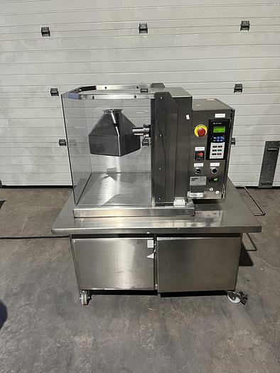 Used Used Table-Top Tote Blender