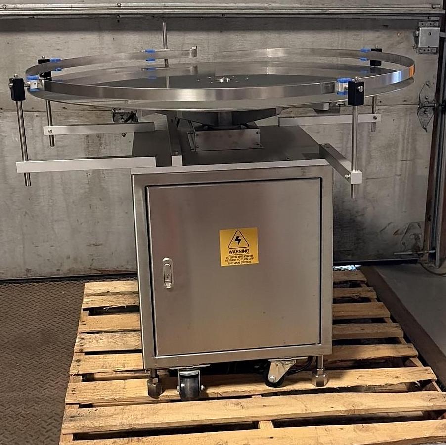 Used Used 39-1/2” Diameter Stainless Steel Accumulating Table