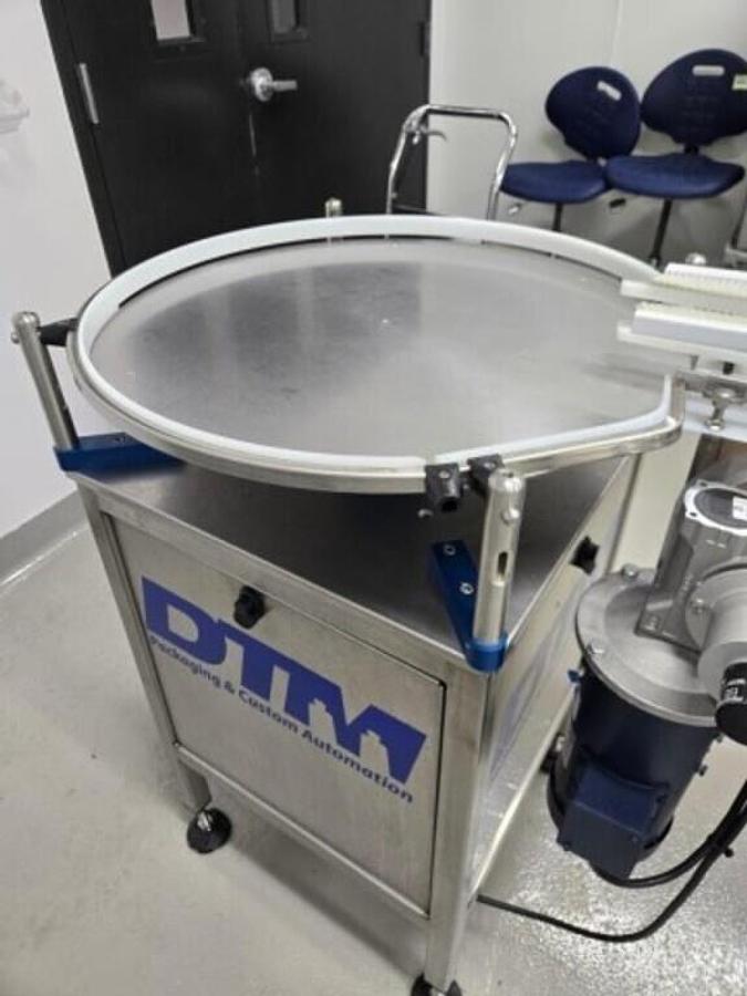 Used Used DTM 26” Stainless Steel Accumulating Table