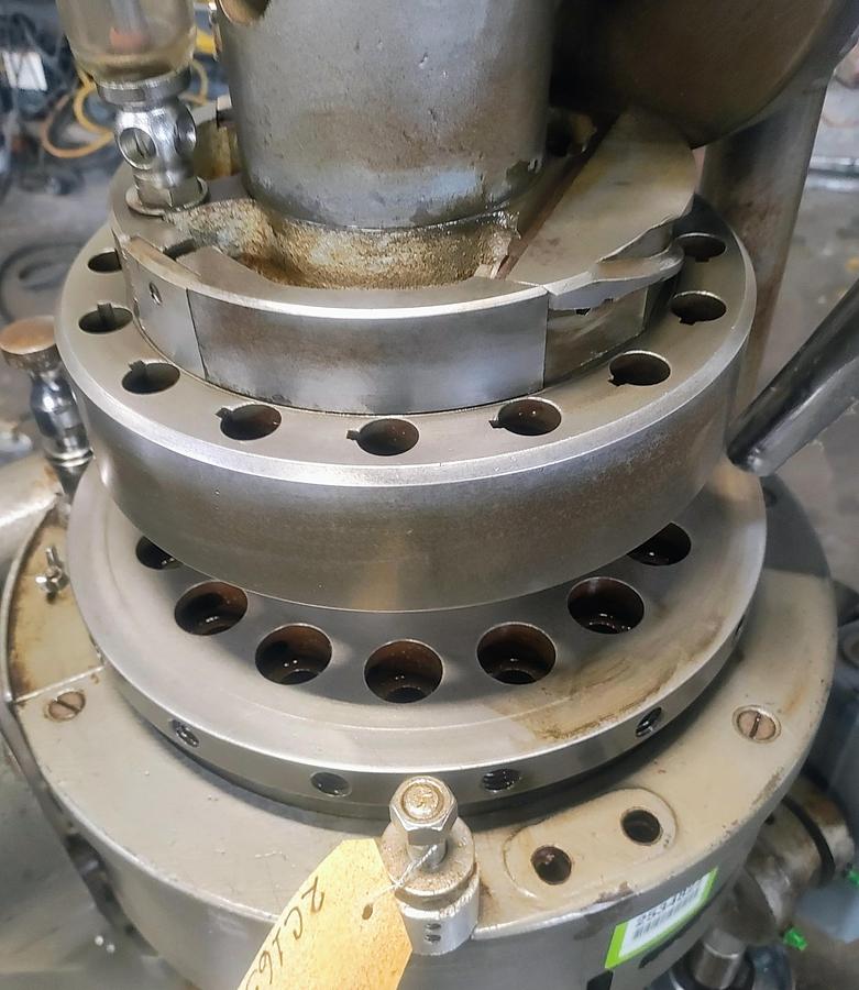 Used Used Manesty B3B - 16 Station Rotary Tablet Press