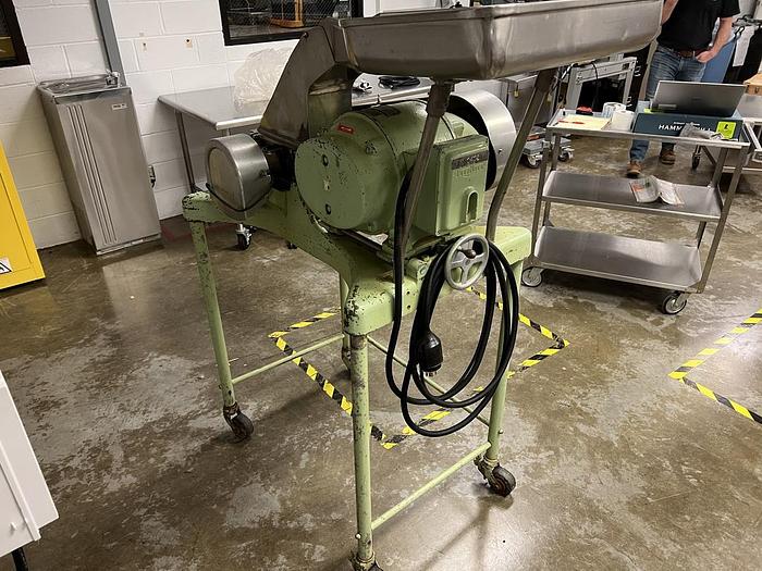 Used Used Fitzpatrick Size Reduction Mill