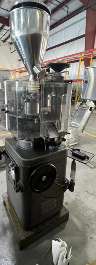 Used Used Manesty BetaPress – 16 Station Rotary Tablet Press. Serial