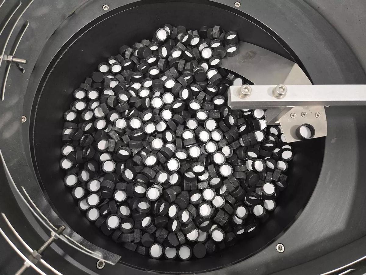 Used Used Automatic Inline Quill Capper, Model XGC – 100