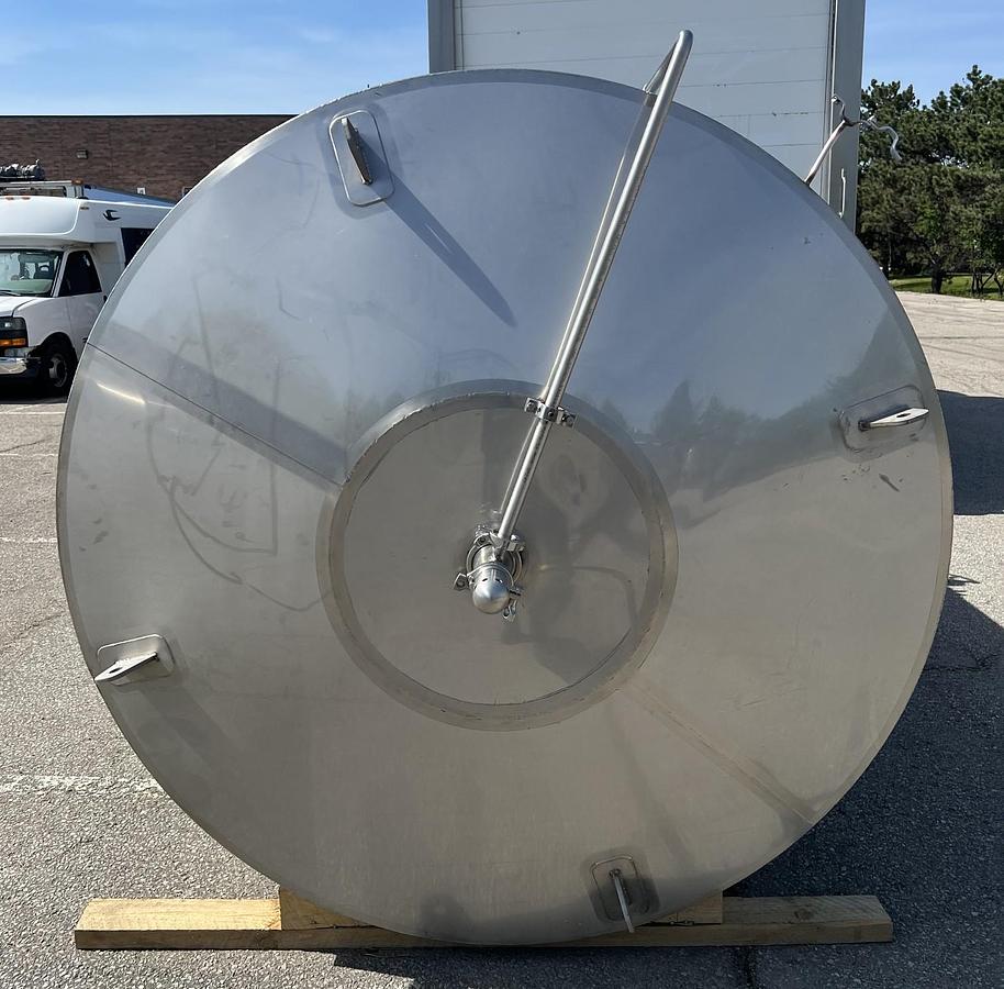 Used Used 1,800 Gallon (68.25 HL) Stainless Steel Closed Top Vertical Holding Tank