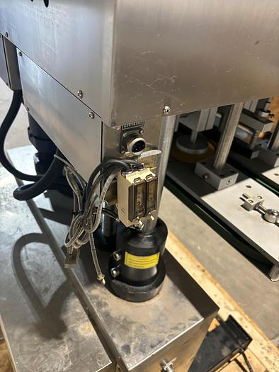 Used Used LZ Co. 3 Quill Cap Tightener/Retorquer, Model CP600