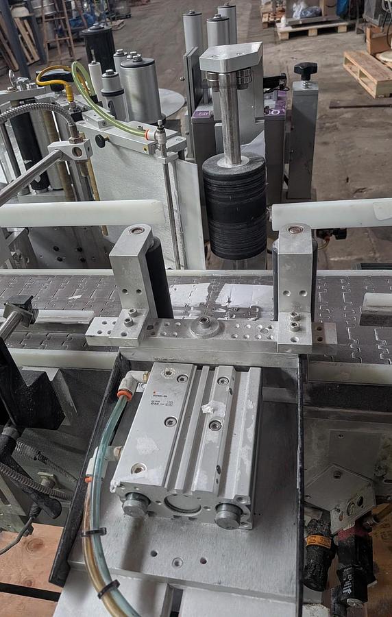 Used Used Universal Labeling High Speed Wraparound Pressure Sensitive Labeler, Model R320