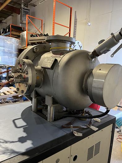 Used Used Shrader Scientific Environmental Test Chamber