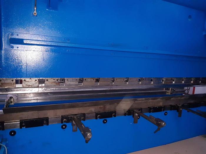 Usato PIEGATRICE GASPARINI IDRAULICA 4000X250 TON