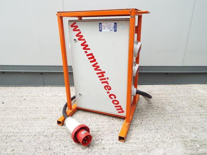 Used Site Distribution Boards 63A 3 Phase Input with 3 Phase 32A and 16A Sockets : Single Phase 32A and 16A Sockets