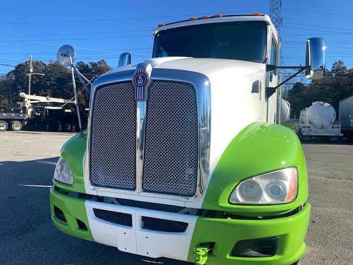Used 2012 Kenworth pump truck for sale new 3,600 gallon new for Sale in