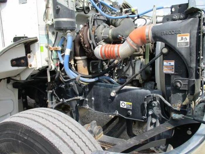 Used 2011 Peterbilt Slickline