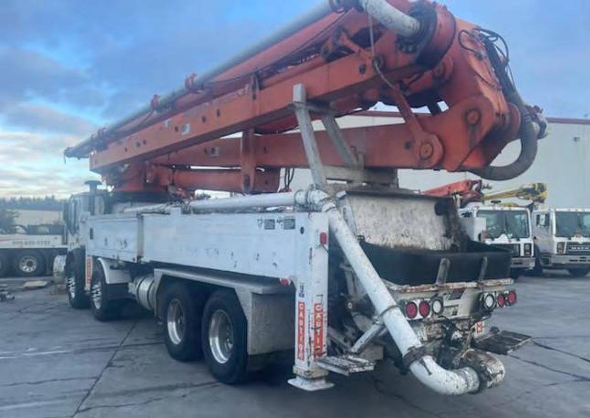Used 2006 schwing 47sx