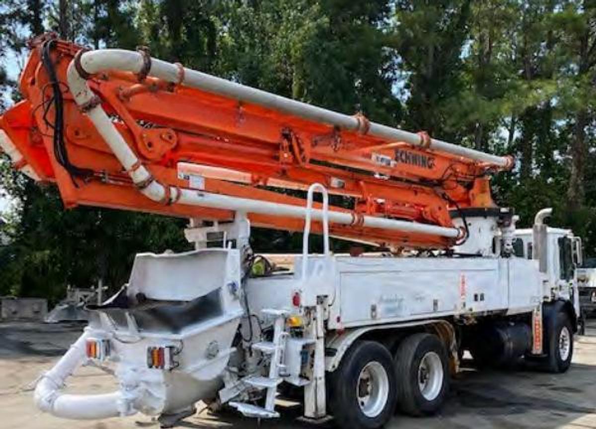 Used 2005 34m schwing