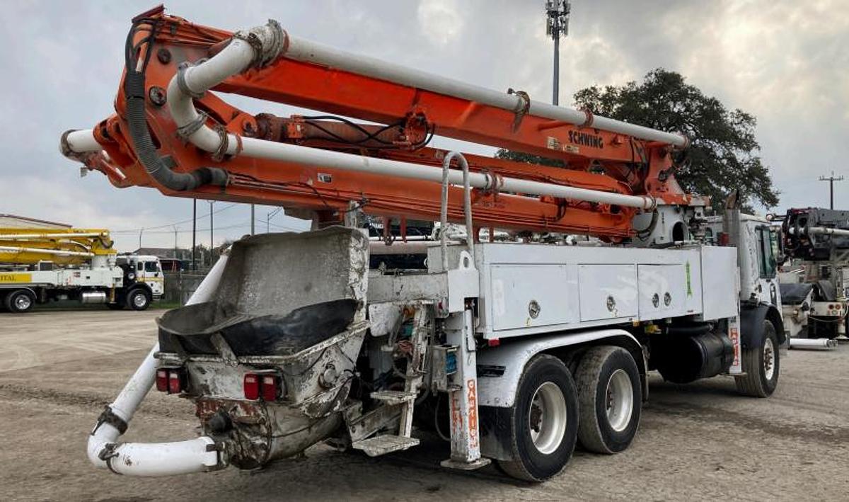 Used 2006 schwing 32XL