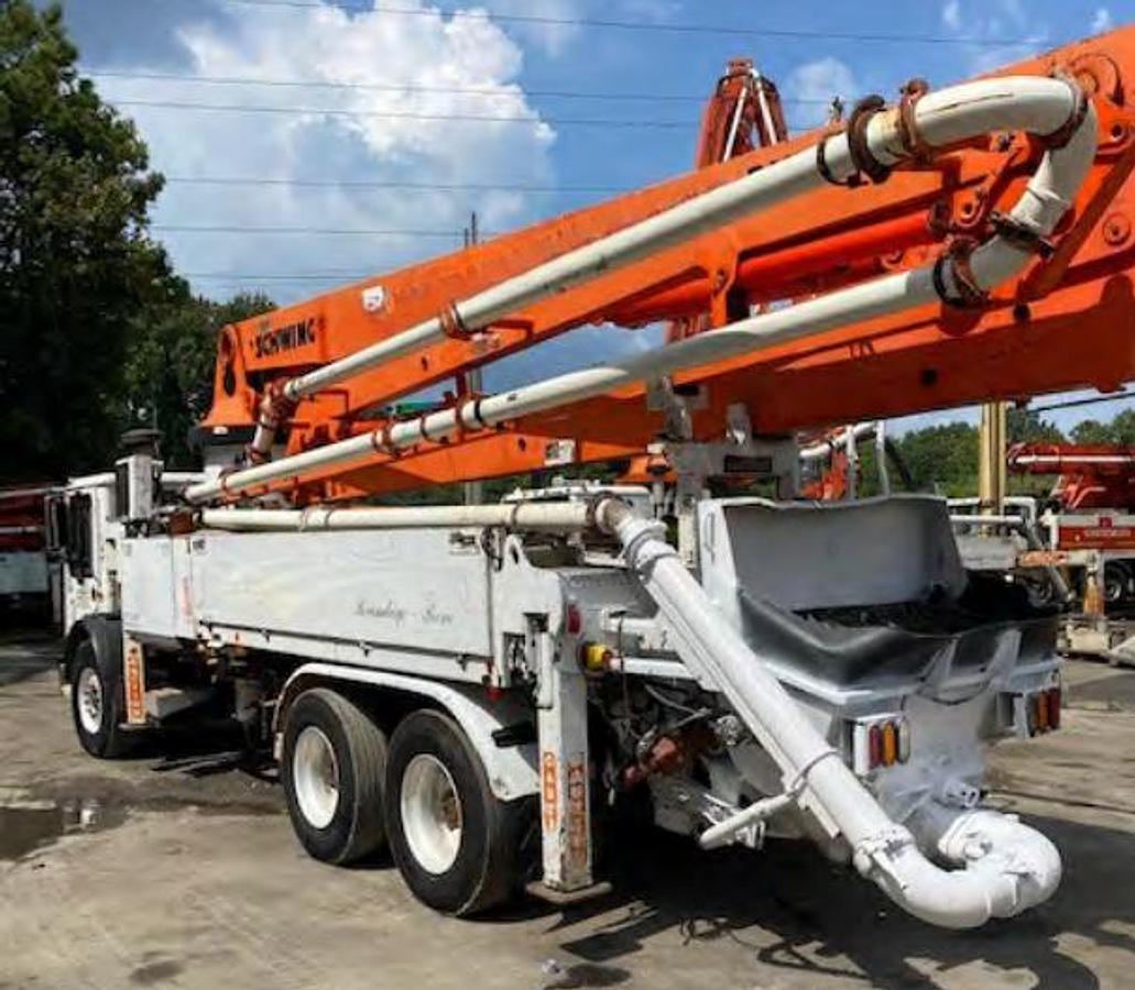 Used 2005 34m schwing