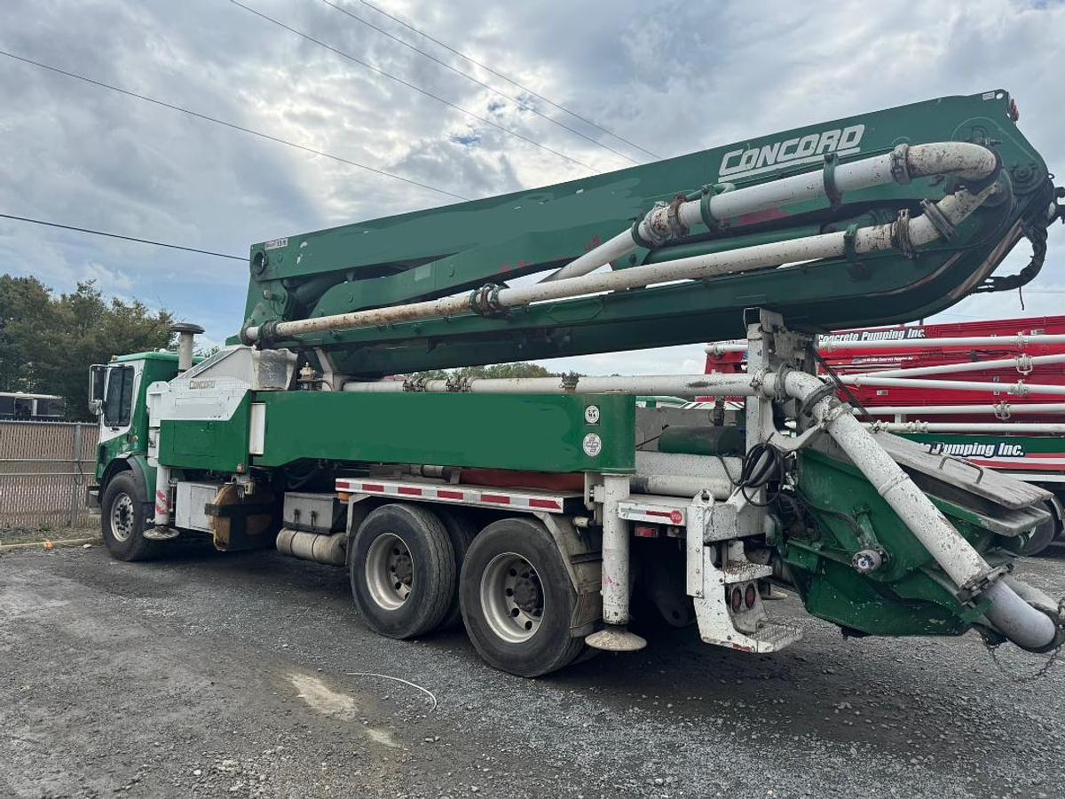 Used 2007 Concord 33m
