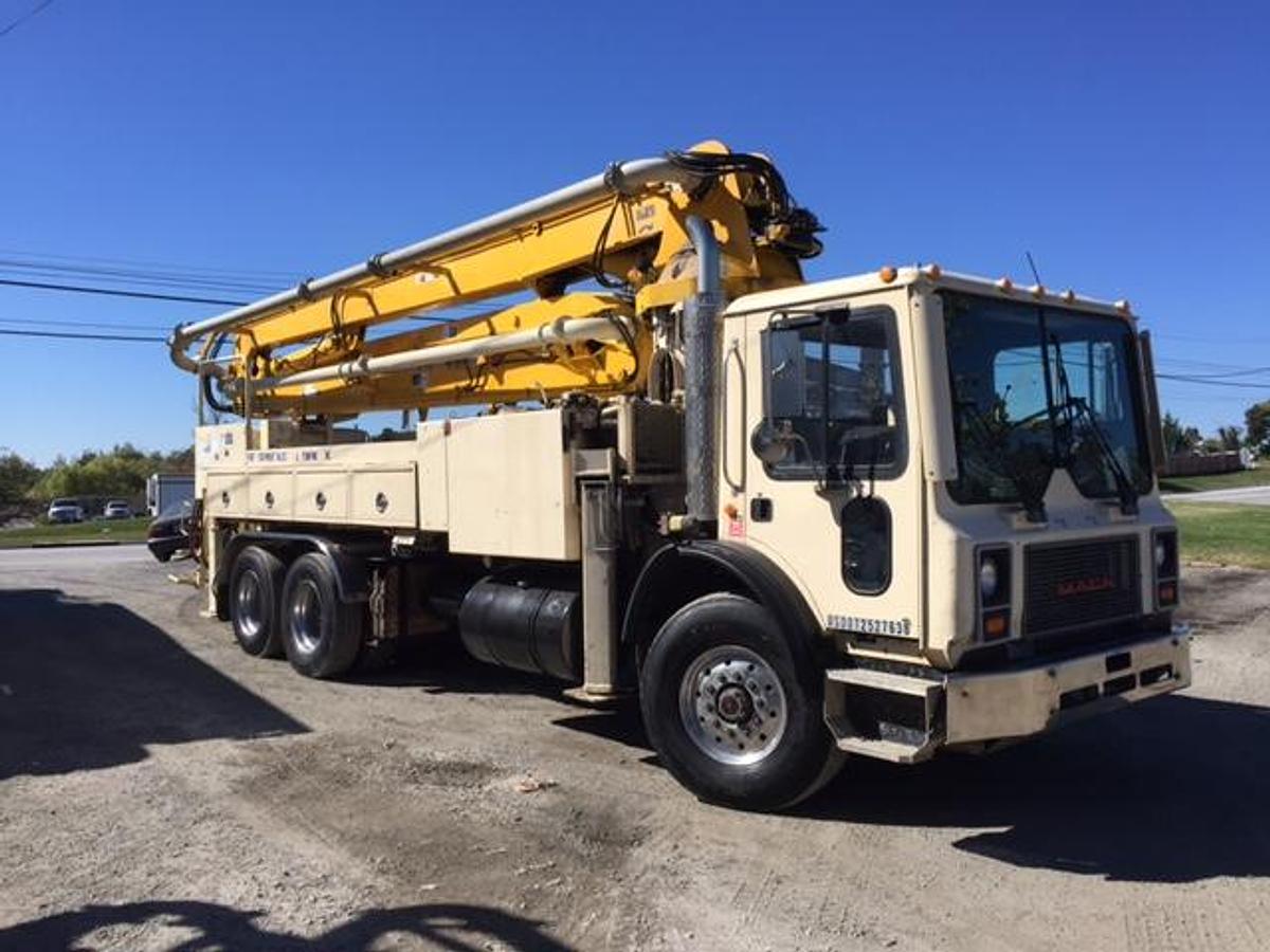 Used 1998 32m schwing