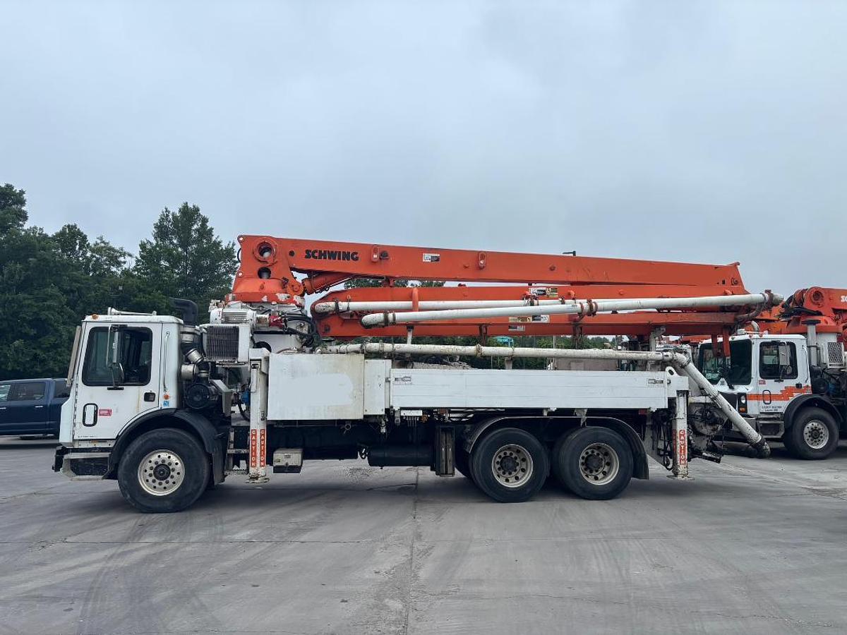 Used 2004 Schwing 2023-4
