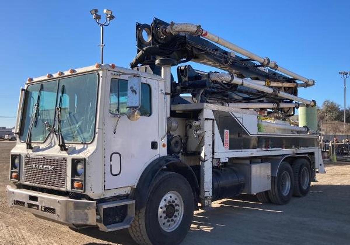 Used 2006 28m putzmeister