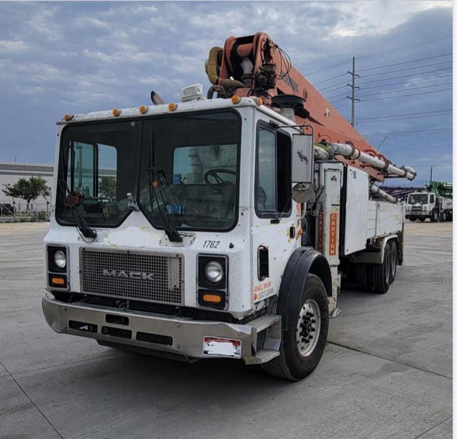 Used 2005 39m schwing