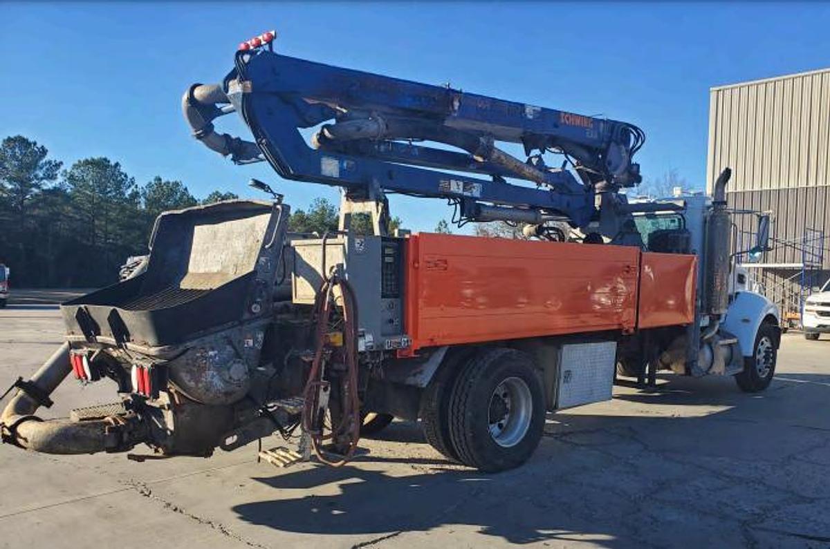 Used 2004 schwing 17m