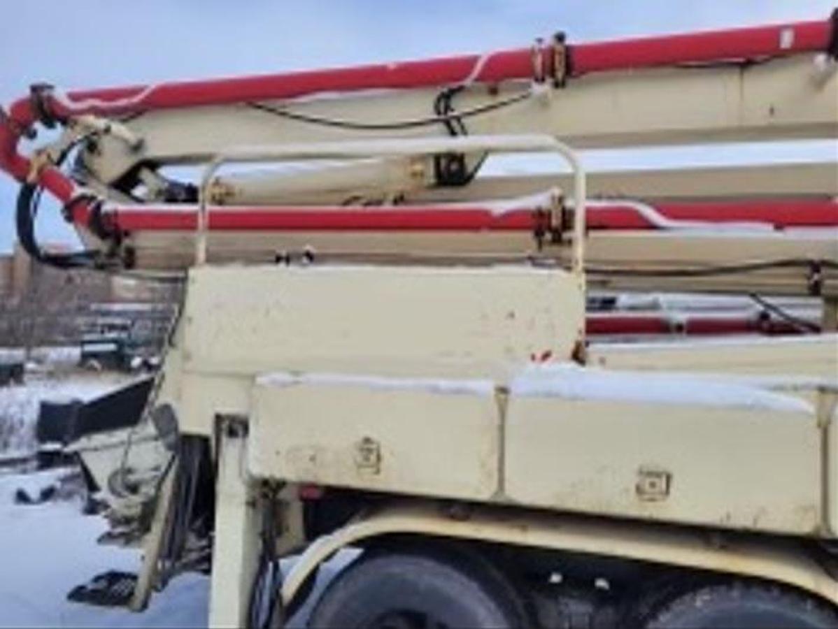 Used 1995 32m Schwing