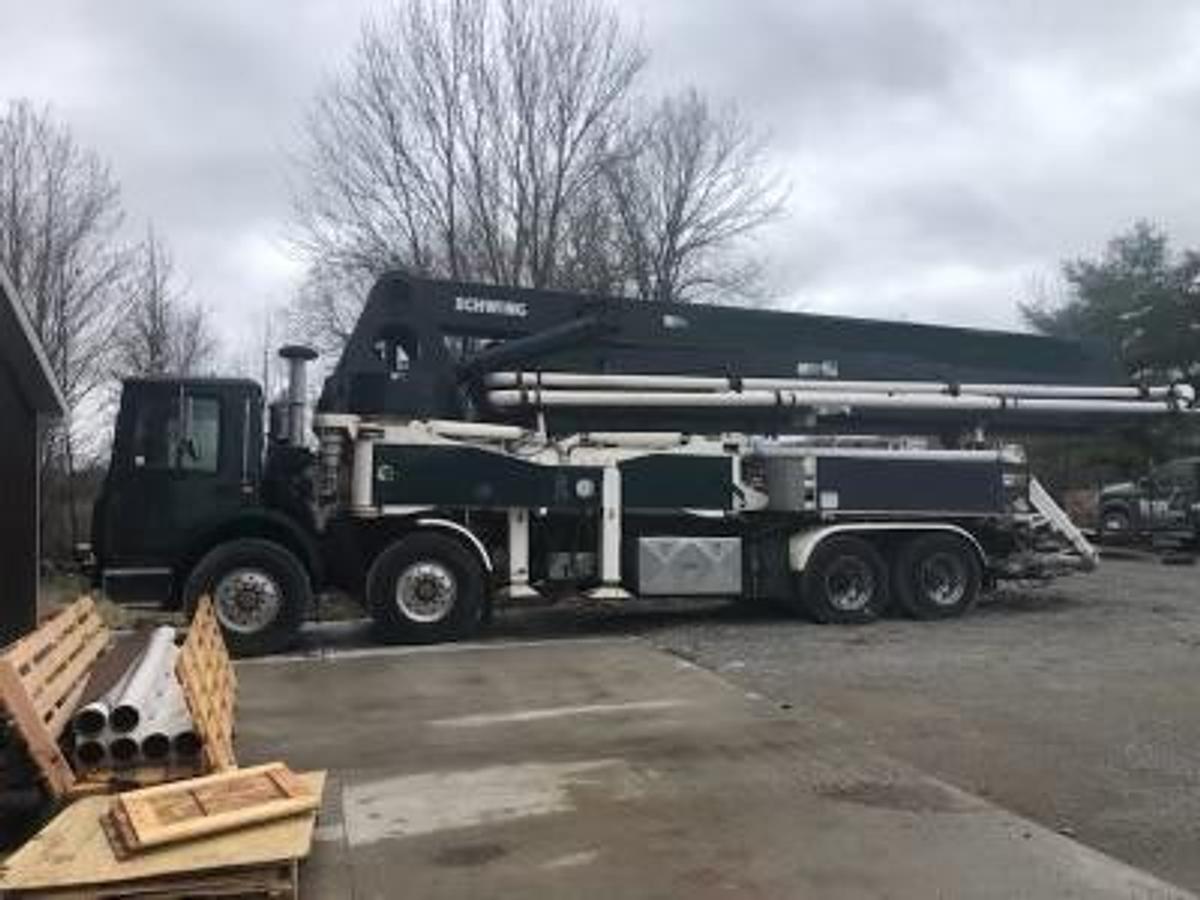 Used 1999 42m schwing