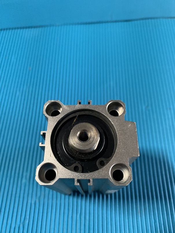 Used SMC Air Cylinder CDQ2B32-50D-X202