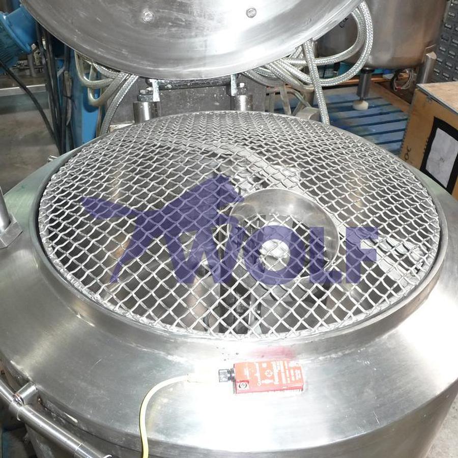 Used stainless steel tank equipped with a stirrer. - Capacity approx.150 l..