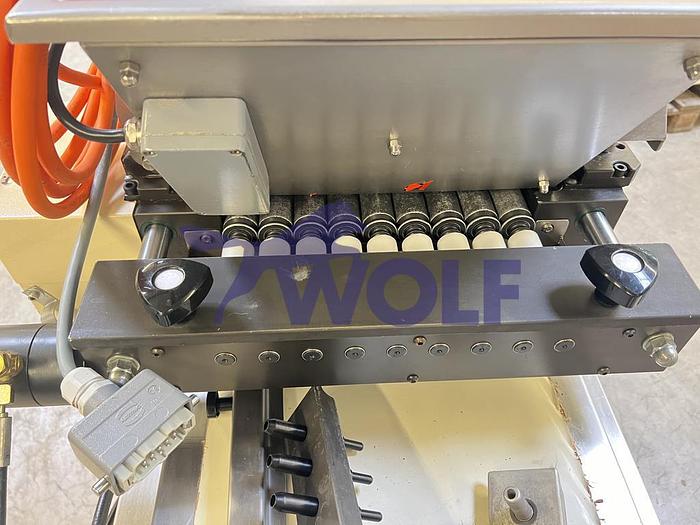 Usado Dosiermaschine KNOBEL - Type CCM-9, Baujahr 1995.