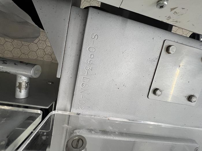 Gebraucht Tafelpackmaschine SIG Type DSN mit Heißleimgerät, Baujahr 2001