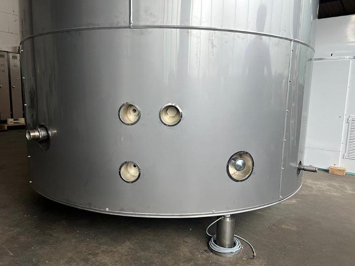 Gebraucht Rührwerksbehälter mit 10.000 kg Inhalt