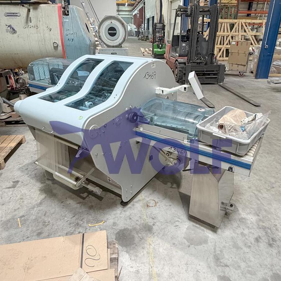 Usado Schrumpf-Packmaschine GRUPPO FABRY VIGNOLA - Type Automac 55 PIU-B597, Baujahr 2020.