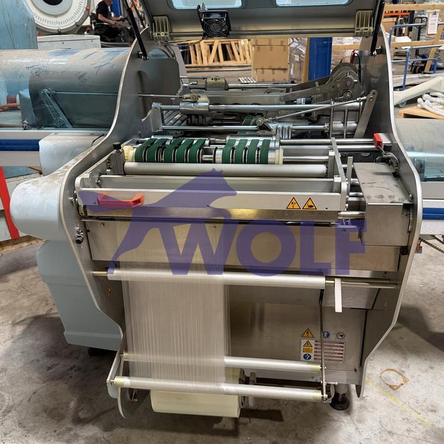 Usado Schrumpf-Packmaschine GRUPPO FABRY VIGNOLA - Type Automac 55 PIU-B597, Baujahr 2020.