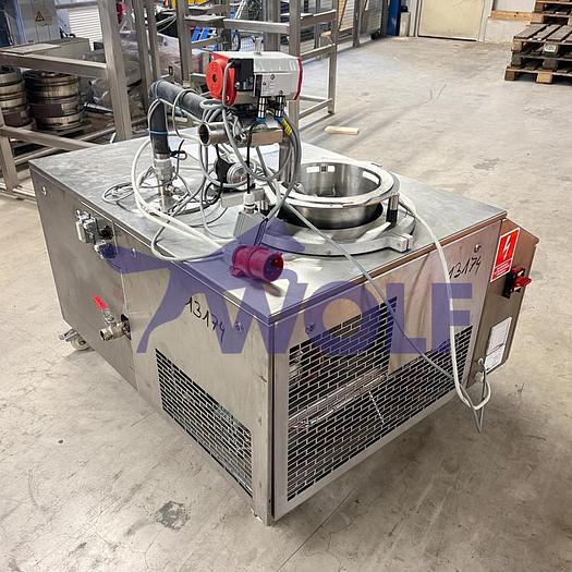 Gebraucht Umlauf-Temperiermaschine WOLF - Type UF-300-P mit Pumpe WPZ-300, Baujahr 2019.
