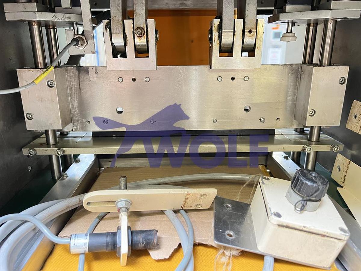 Gebraucht Guillotine/Hackvorrichtung HOPPE - Type GS-280, zum Ablängen der Stränge.