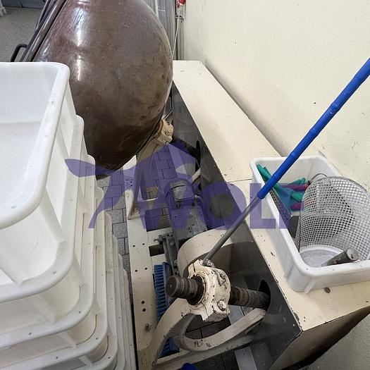 Gebraucht Drageekessel-Grundrahmen - mit drei Antrieben, aber nur einem Drageekessel.