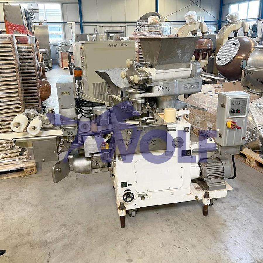Gebraucht Form- Füll- und Portioniermaschine RHEON - Type FN-208 mit , YOM 1990.