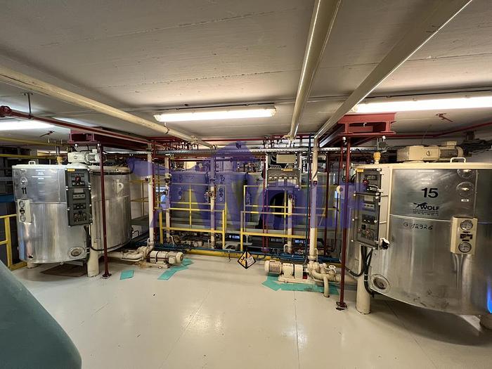 Gebraucht Rührwerksbehälter (12) THOUET - Type RW-1000 mit ca. 1.000 kg Inhalt.