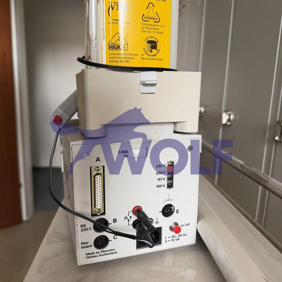 Used METROHM HERISAU Swiss dosing system - Type 665 Dosimat.
