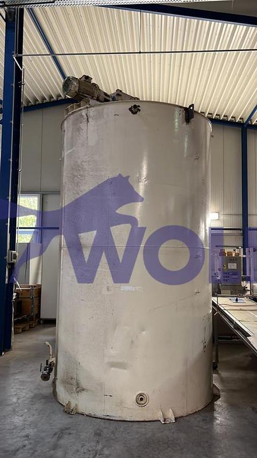 Used Agitator tank - with a capacity of approx. 10,000 kg.