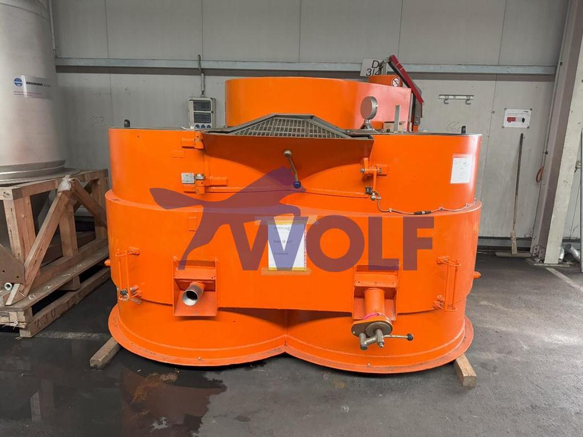 Gebraucht Überholte Doppelrund-Conche FRISSE Type DRC-12 - mit ca. 1.200 kg Nutzinhalt.