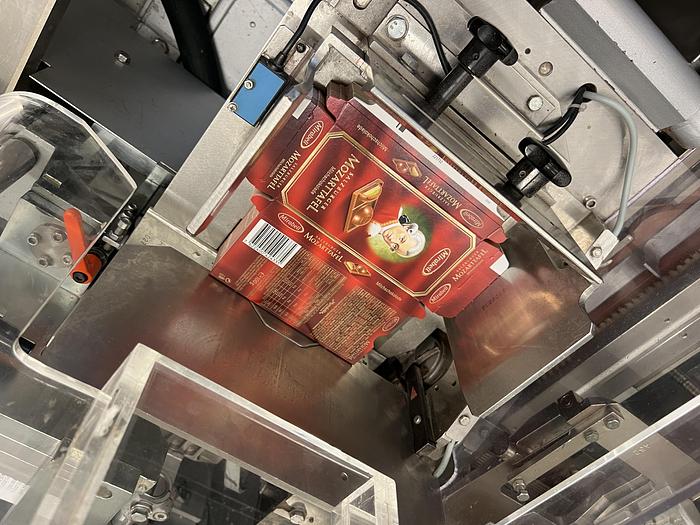 Gebraucht Tafelpackmaschine SIG Type DSN mit Heißleimgerät, Baujahr 2001